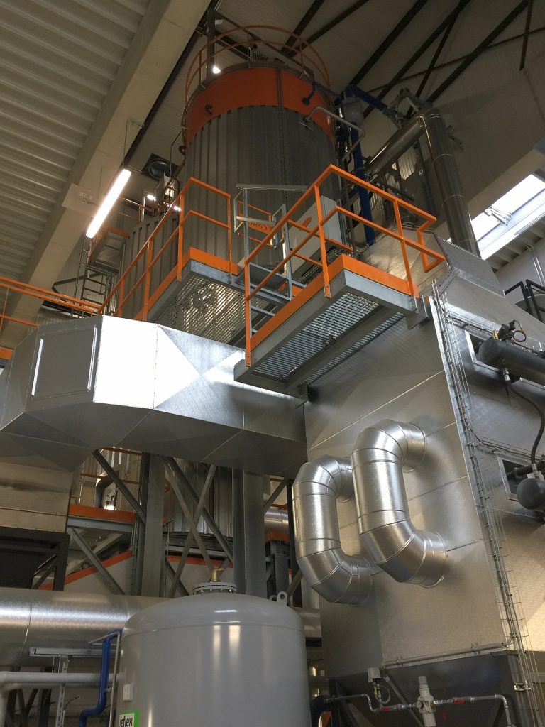 Marburg – AGRO hot water boiler system for the combustion of waste wood